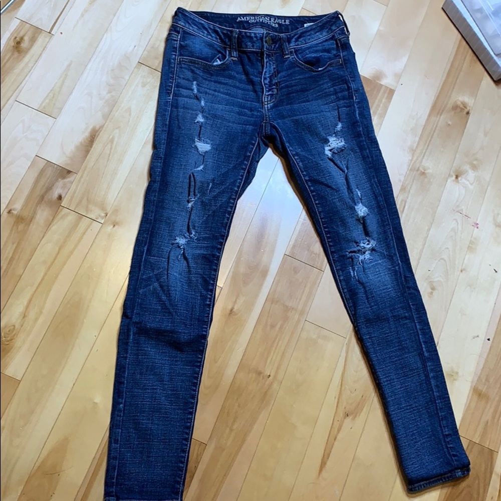 American Eagle distressed jeans